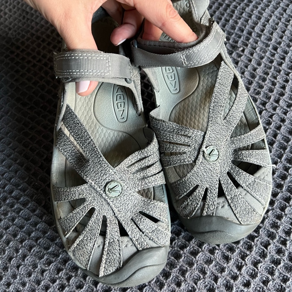 Women's Rose Sandal